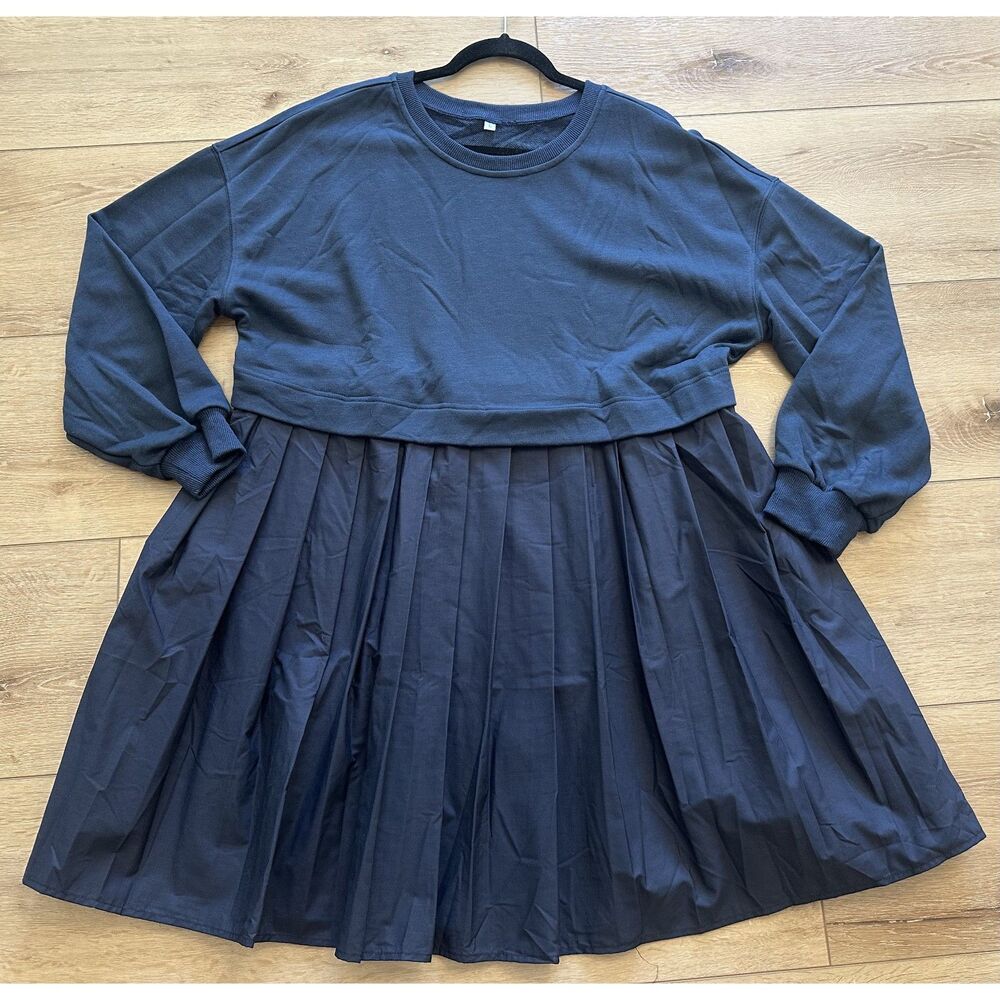 Women's Sweatshirt Dress with Pleated Skirt Size Large Navy Blue NWOT!